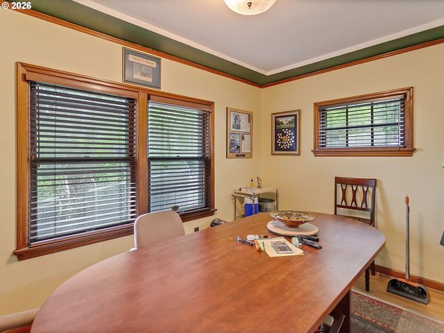 5135 Nw SAINT HELENS Rd, Portland, OR 97210