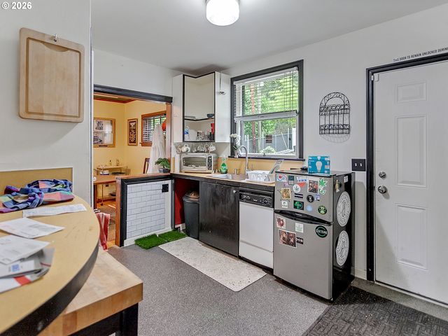 5135 Nw SAINT HELENS Rd, Portland, OR 97210