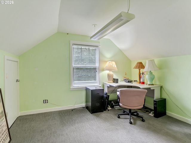 5135 Nw SAINT HELENS Rd, Portland, OR 97210