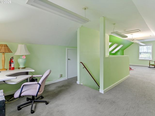 5135 Nw SAINT HELENS Rd, Portland, OR 97210