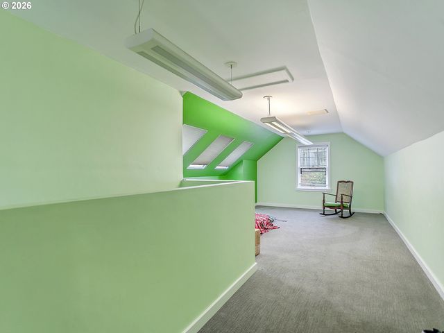 5135 Nw SAINT HELENS Rd, Portland, OR 97210