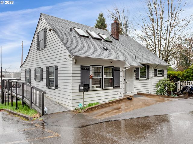 5135 Nw SAINT HELENS Rd, Portland, OR 97210