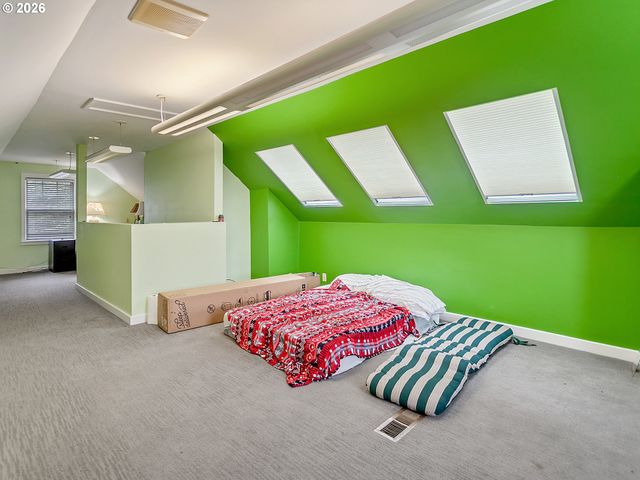 5135 Nw SAINT HELENS Rd, Portland, OR 97210