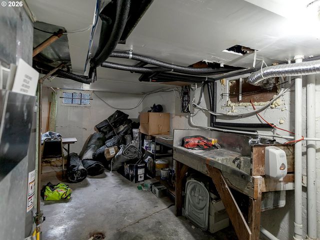 5135 Nw SAINT HELENS Rd, Portland, OR 97210