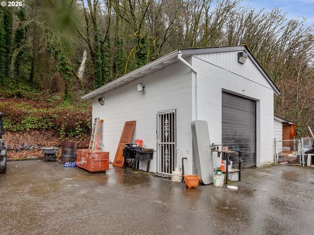 5135 Nw SAINT HELENS Rd, Portland, OR 97210