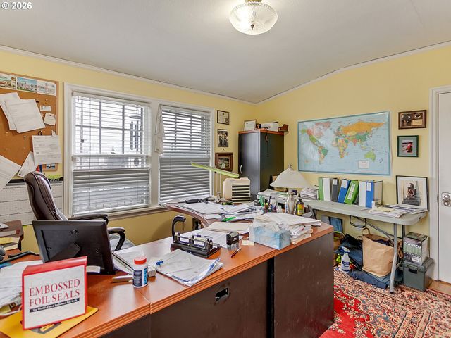 5135 Nw SAINT HELENS Rd, Portland, OR 97210