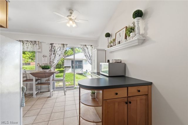 24264 Fairlawn Drive, North Olmsted, OH 44070