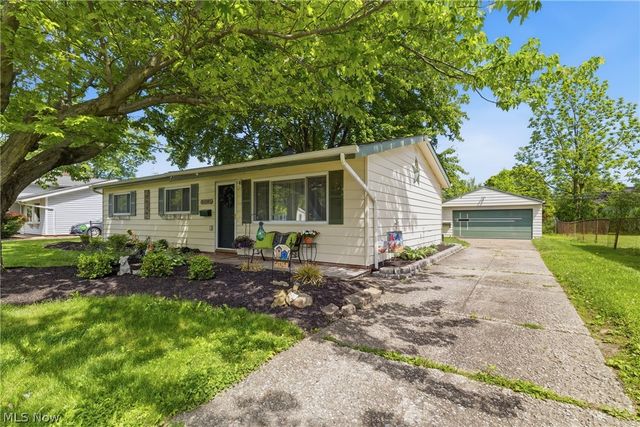 24264 Fairlawn Drive, North Olmsted, OH 44070