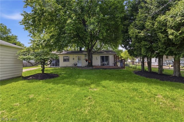 24264 Fairlawn Drive, North Olmsted, OH 44070