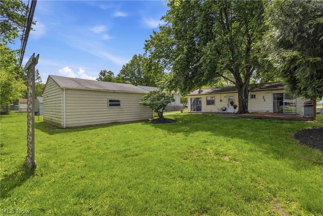 24264 Fairlawn Drive, North Olmsted, OH 44070