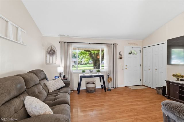 24264 Fairlawn Drive, North Olmsted, OH 44070