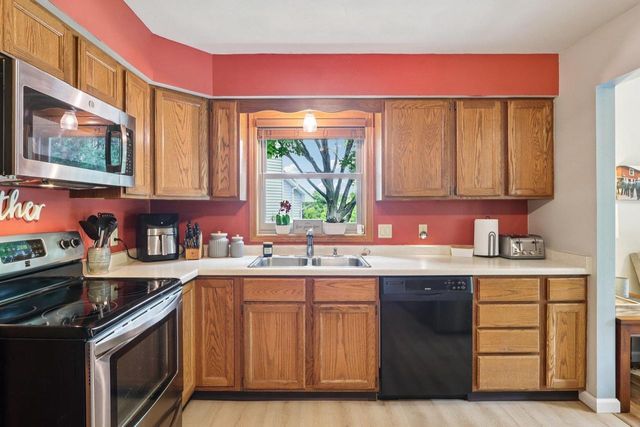 13 Laredo Court, Madison, WI 53719
