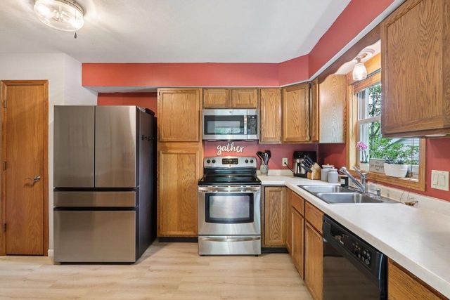 13 Laredo Court, Madison, WI 53719