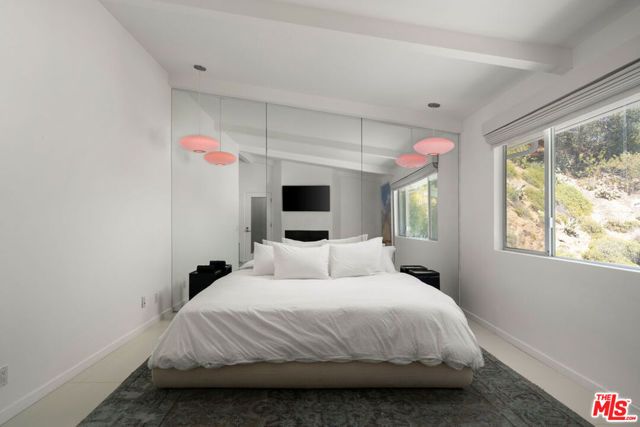 9659 Cedarbrook Drive, Los Angeles, CA 90210