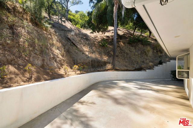 9659 Cedarbrook Drive, Los Angeles, CA 90210