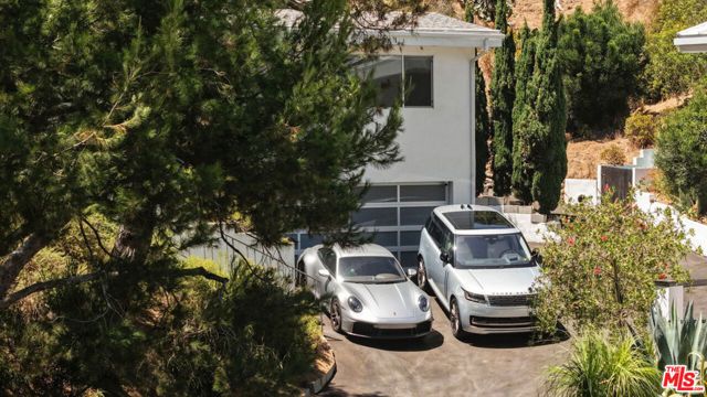9659 Cedarbrook Drive, Los Angeles, CA 90210
