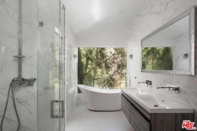 9659 Cedarbrook Drive, Los Angeles, CA 90210