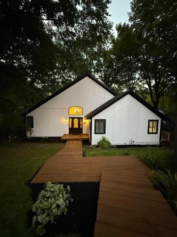 535 Green Acre Circle, Howard, OH 43028