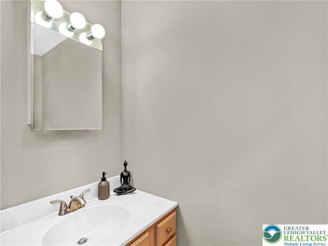 2107 Grasshopper Drive, Tobyhanna Twp, PA 18466