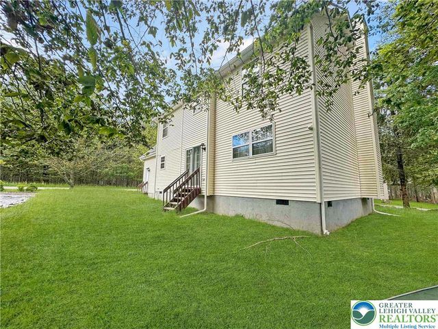 2107 Grasshopper Drive, Tobyhanna Twp, PA 18466