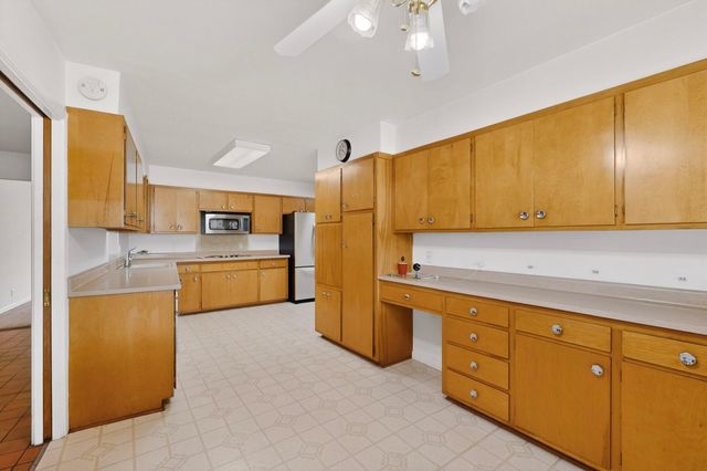 3712 Mackland Avenue NE, Albuquerque, NM 87110