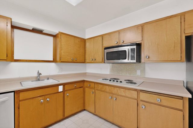 3712 Mackland Avenue NE, Albuquerque, NM 87110