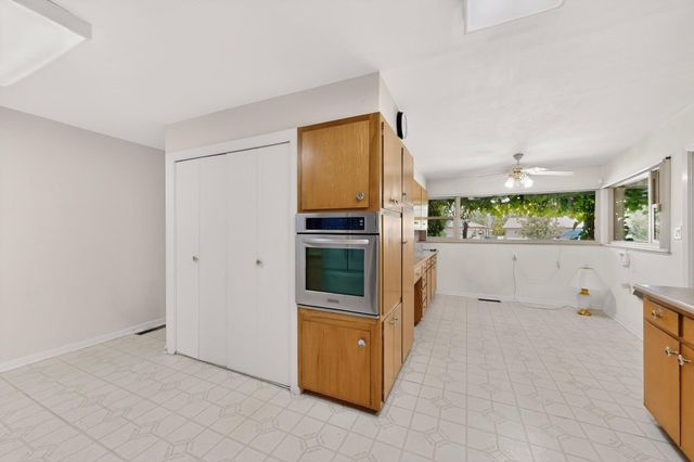3712 Mackland Avenue NE, Albuquerque, NM 87110