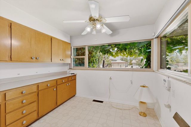 3712 Mackland Avenue NE, Albuquerque, NM 87110