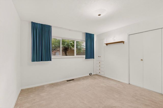 3712 Mackland Avenue NE, Albuquerque, NM 87110