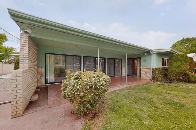 3712 Mackland Avenue NE, Albuquerque, NM 87110