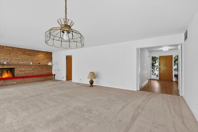 3712 Mackland Avenue NE, Albuquerque, NM 87110
