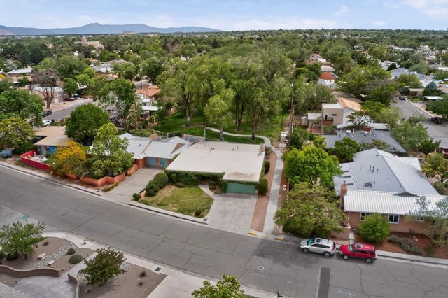 3712 Mackland Avenue NE, Albuquerque, NM 87110