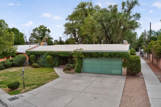 3712 Mackland Avenue NE, Albuquerque, NM 87110