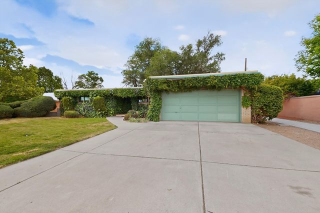 3712 Mackland Avenue NE, Albuquerque, NM 87110