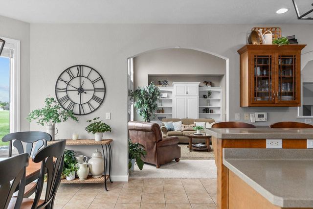 4916 N SILENTWIND WAY, Appleton, WI 54913