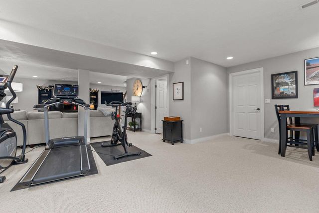 4916 N SILENTWIND WAY, Appleton, WI 54913