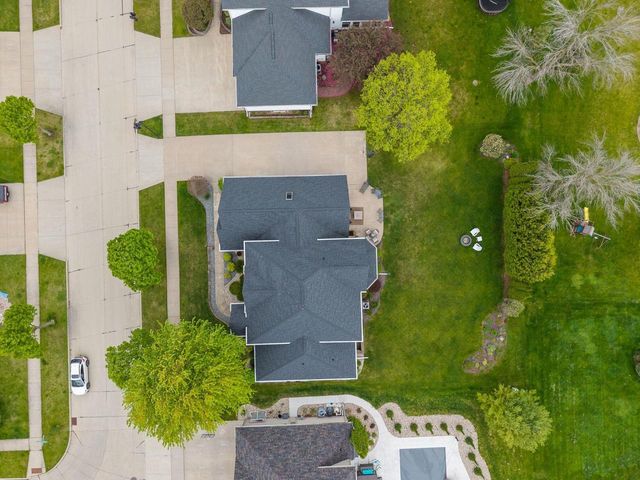 4916 N SILENTWIND WAY, Appleton, WI 54913