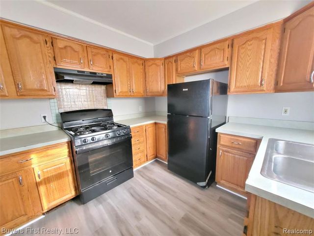 1983 Moran Avenue, Lincoln Park, MI 48146