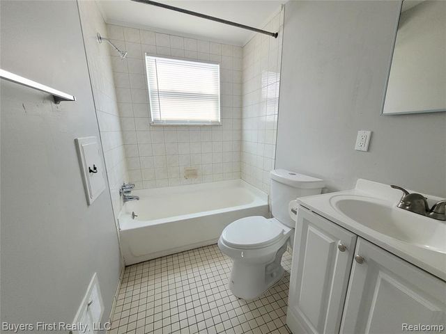 1983 Moran Avenue, Lincoln Park, MI 48146