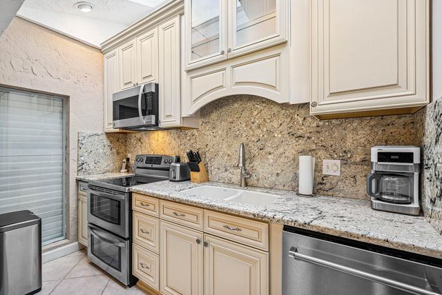 5926 Patio Drive, Boca Raton, FL 33433