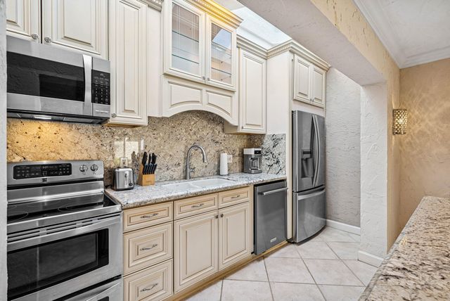 5926 Patio Drive, Boca Raton, FL 33433