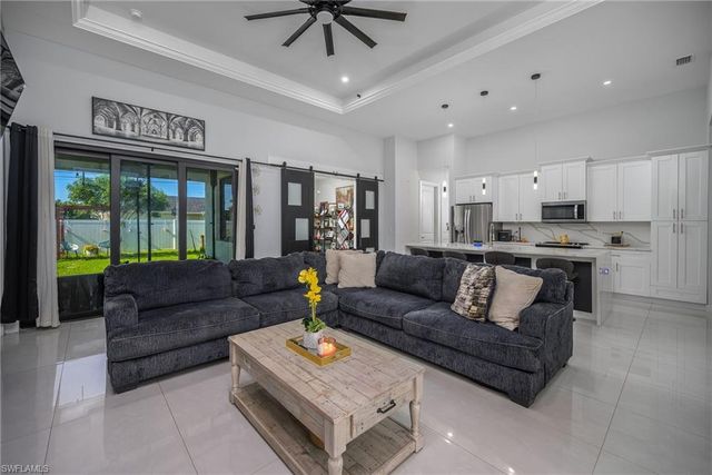 920 SE 15th TER, Cape Coral, FL 33990