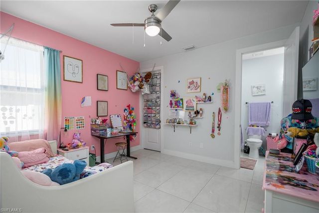 920 SE 15th TER, Cape Coral, FL 33990