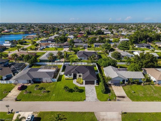 920 SE 15th TER, Cape Coral, FL 33990