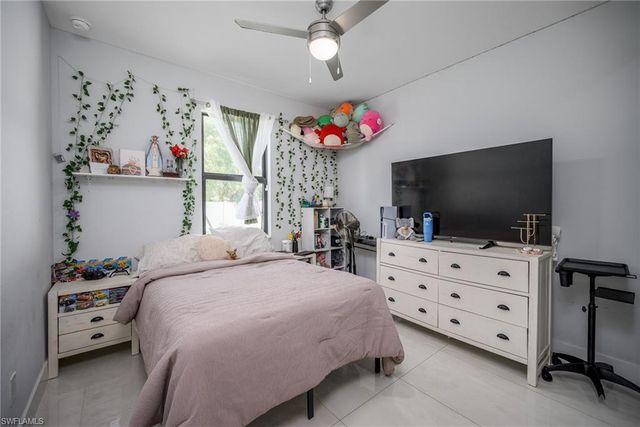 920 SE 15th TER, Cape Coral, FL 33990