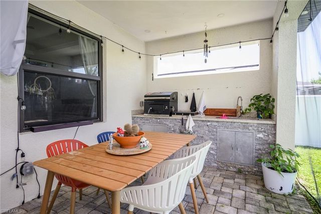 920 SE 15th TER, Cape Coral, FL 33990