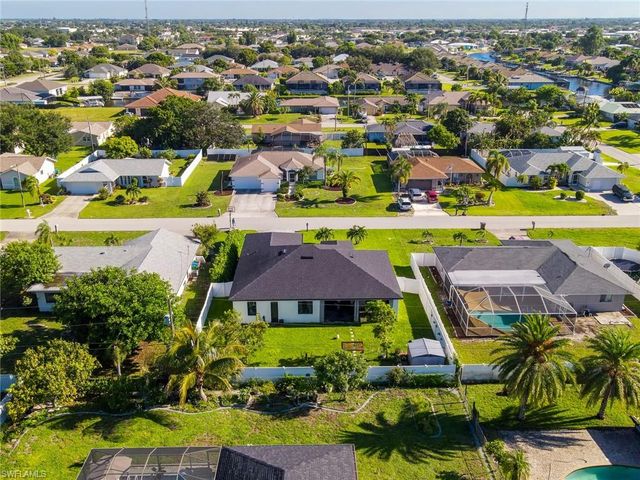 920 SE 15th TER, Cape Coral, FL 33990