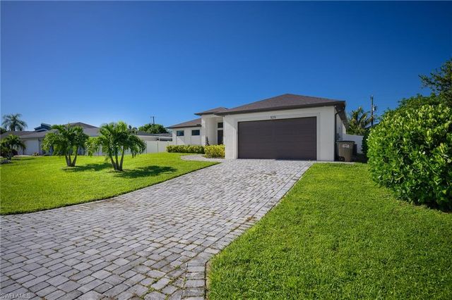 920 SE 15th TER, Cape Coral, FL 33990