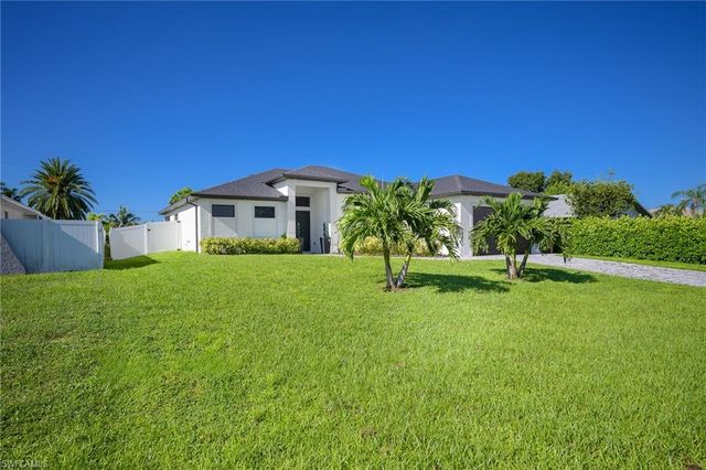 920 SE 15th TER, Cape Coral, FL 33990
