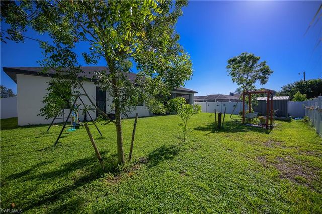 920 SE 15th TER, Cape Coral, FL 33990